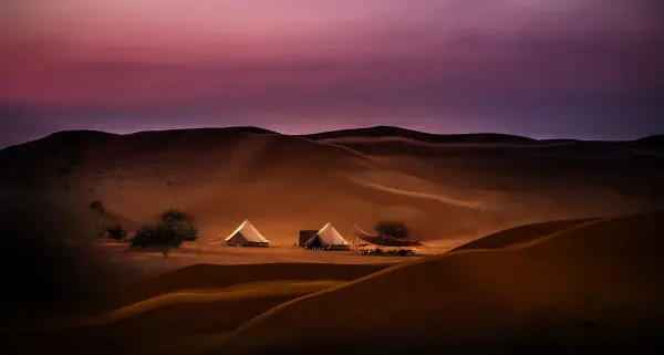 Campo_tendato_deserto_magic_arabias