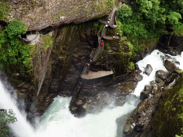 Devil_s_Cauldron_Ecuador