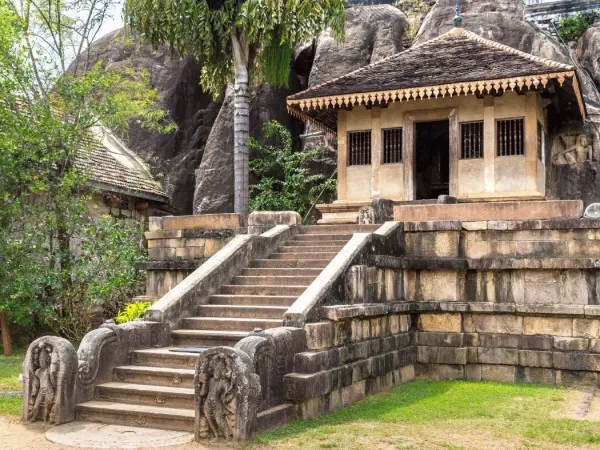 isurumuniya_viharaya_anuradhapura_sri_lanka