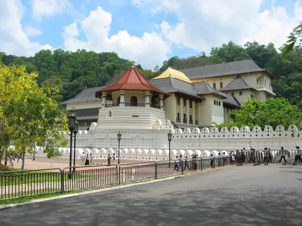 Kandy, Tempio del Dente