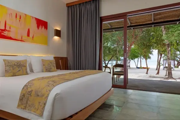 koh_rong_samloen_island_center_point_double_room