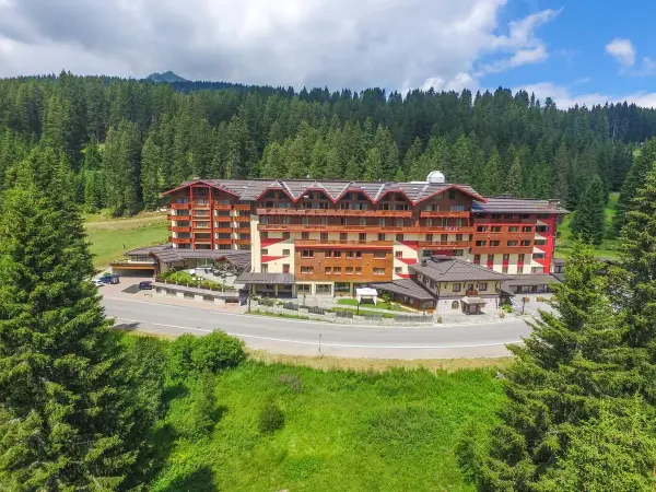 Madonna_di_Campiglio_-_Carlo_Magno_Hotel___Spa