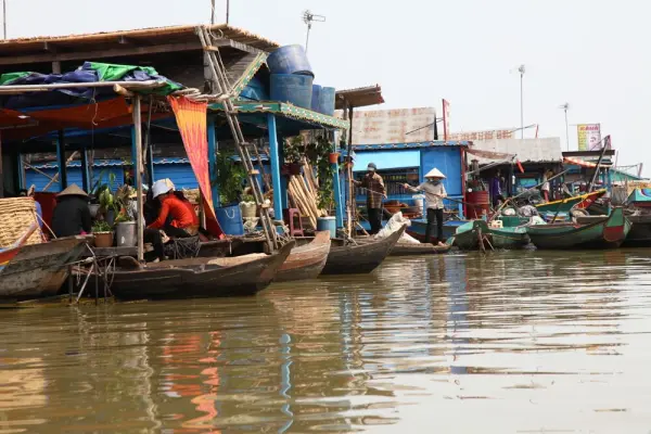 Michel_Gotin_Siem_Reap_-_Tonle_Sap_Tonle-Sap-Kompong-Luong-009-1000px