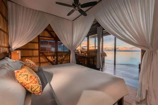 papua_paradise_ecoresort_room