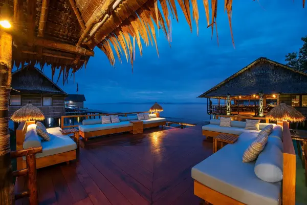 papua_paradise_ecoresort_Sundeck-At-Dawn