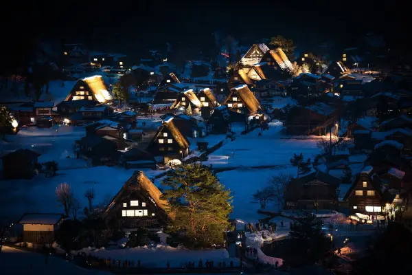 Shirakawago di notte