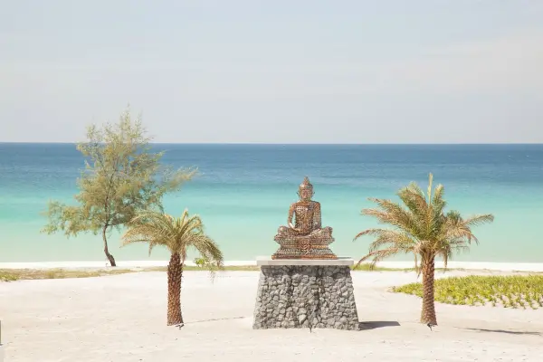 The Royal Sands, Buddha on the beach