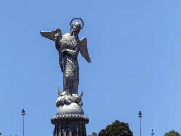 Virgen_del_Panecillo_Quito