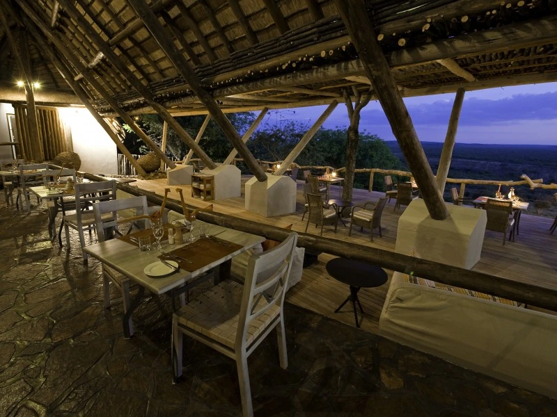 Ongava Lodge, Ristorante