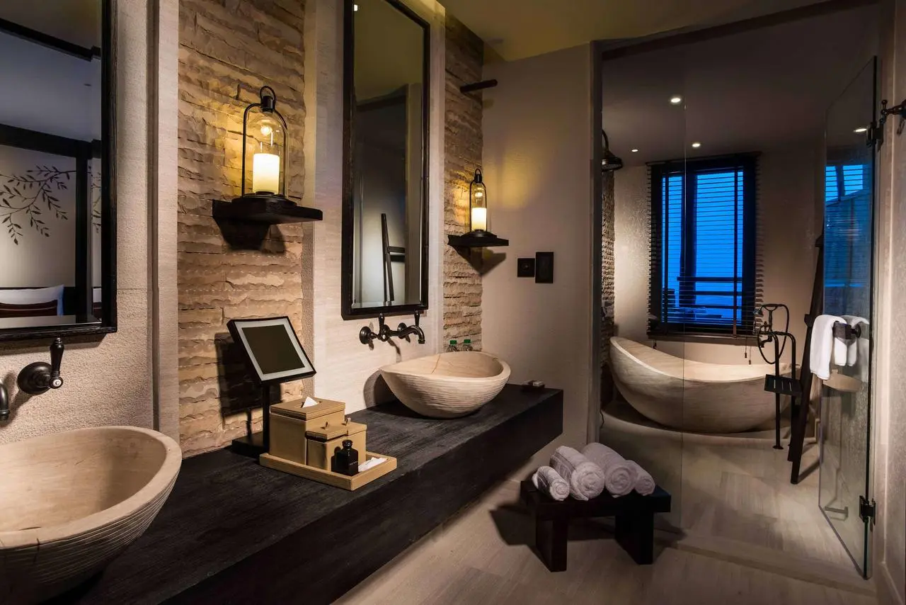 Alila_Jabal_Akhdar_bathroomn