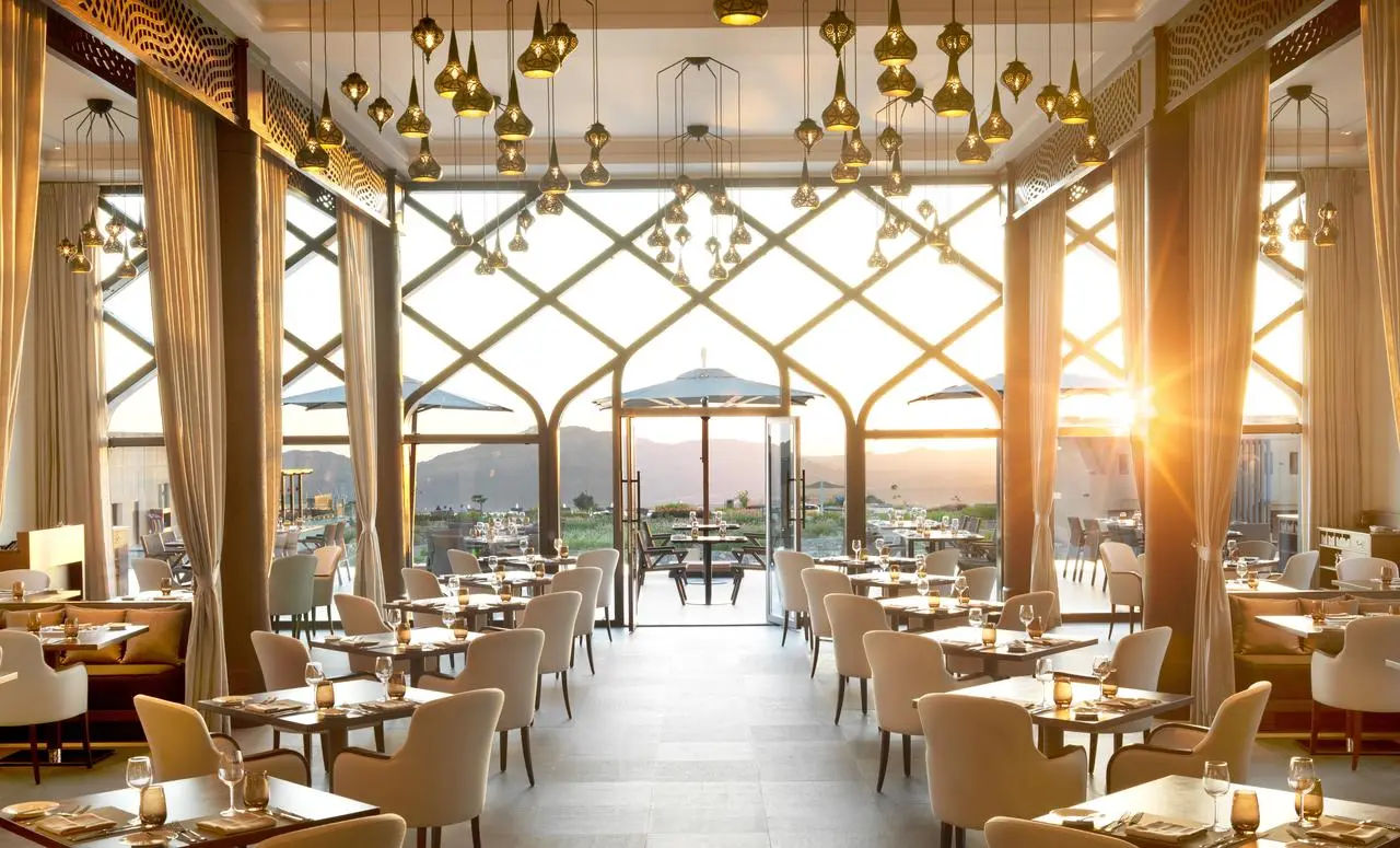 Anantara_Al_Jabar_Al_Akhdar_restaurant