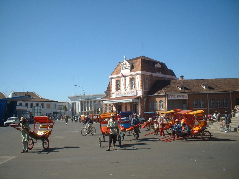 Antsirabe, ufficio postale: credits: Couleur Cafè