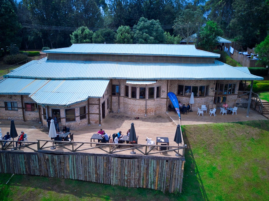 Arcadia Cottages, veranda edificio principale