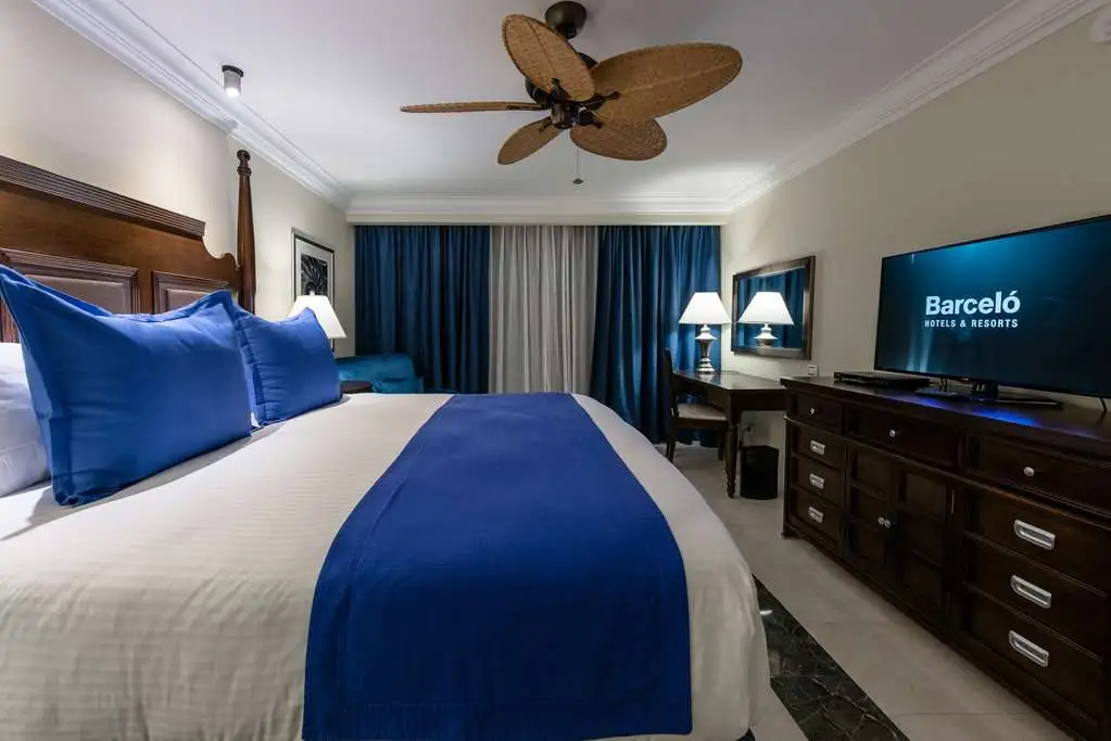 barcel__aruba_deluxe_room