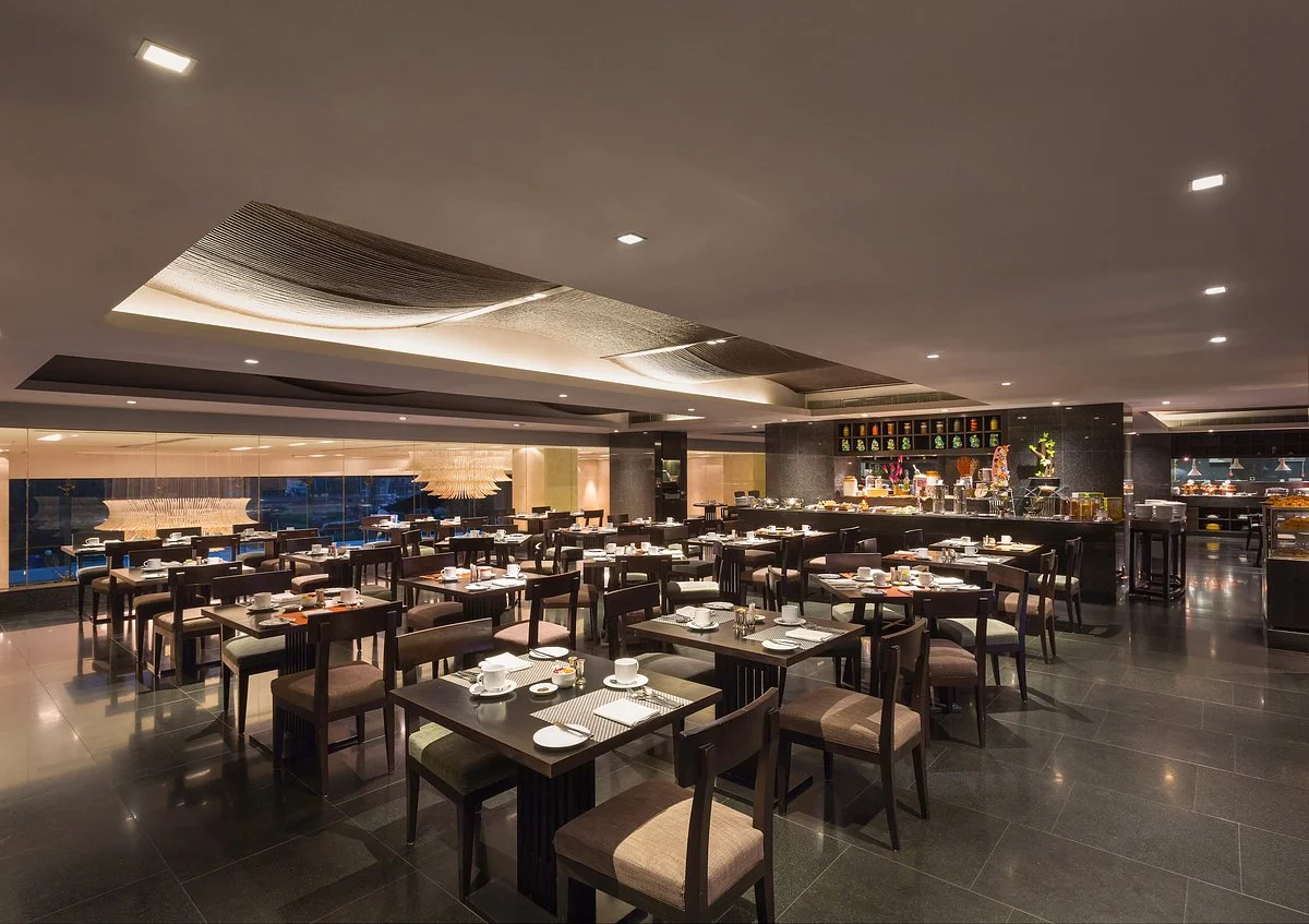 Crowne_Plaza_Kochi_restaurant