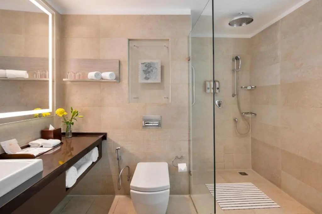 delhi_itc_welcome_hotel_dwarka_bathroom