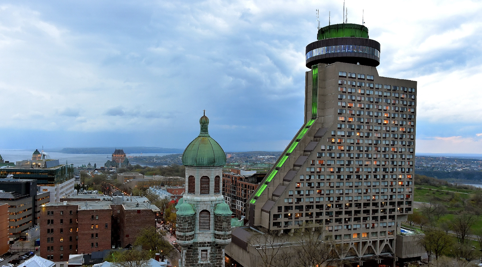 Esterna_del_Le_Concorde_Quebec