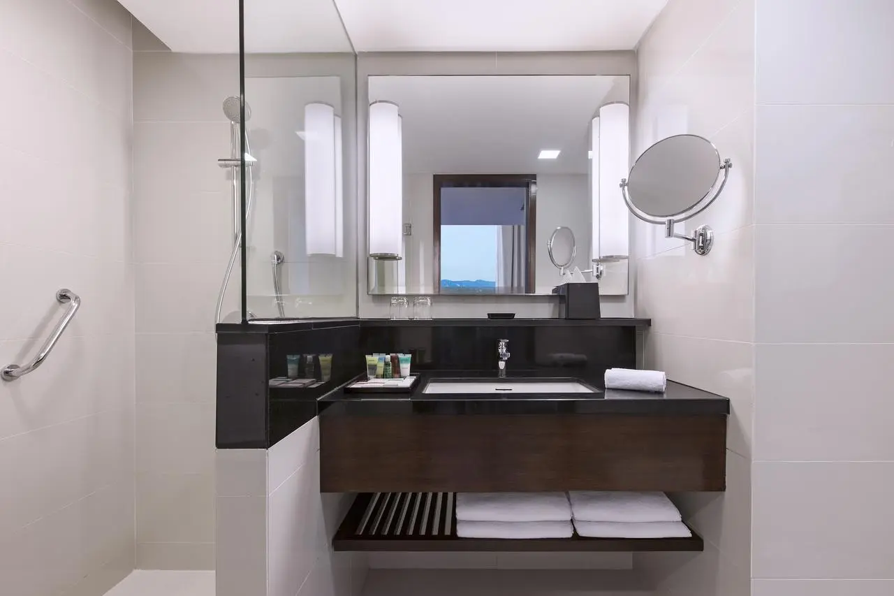 four_point_by_sheraton_sandakan__-_bagno