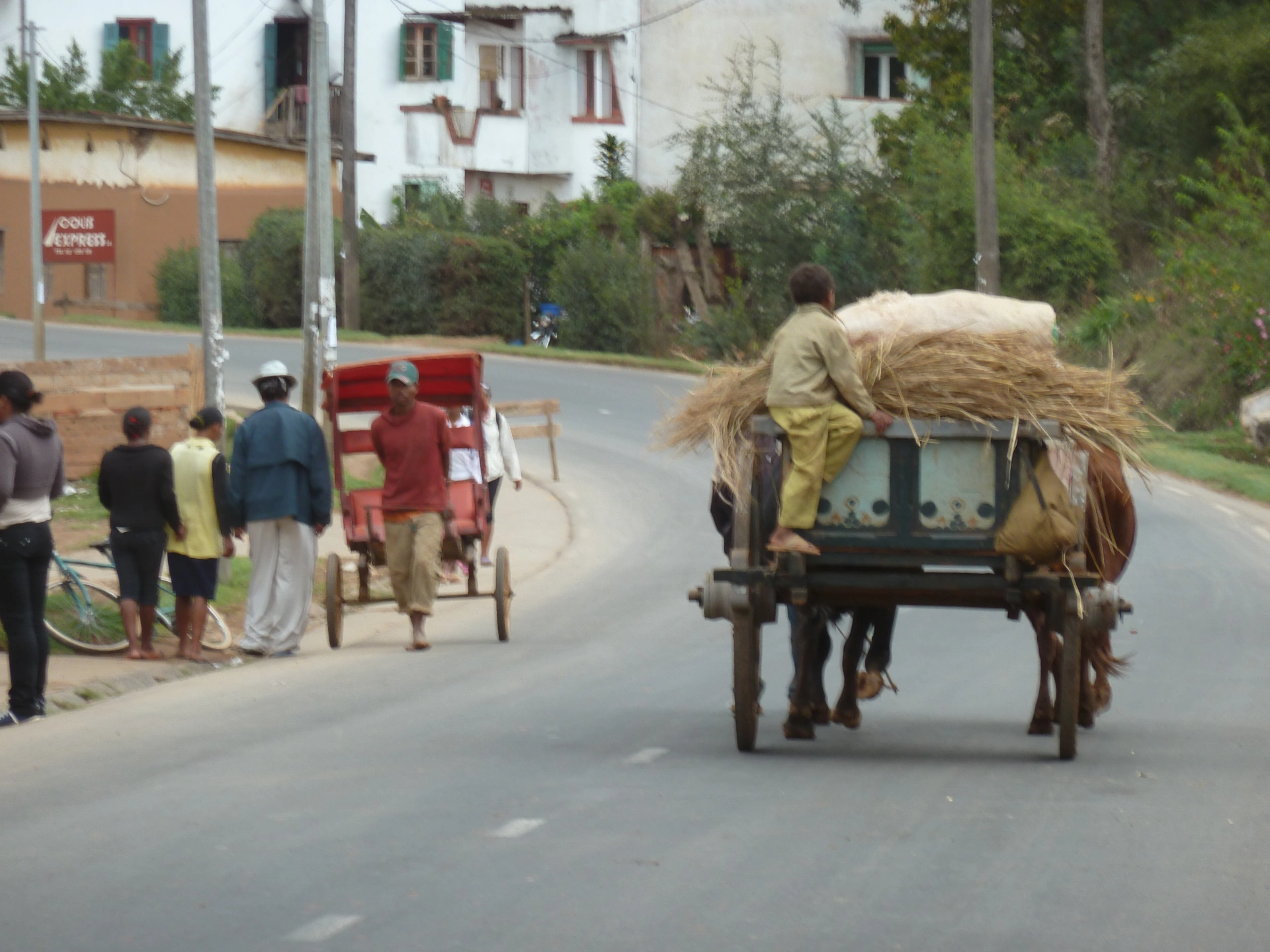 img_element_12081_sulle-strade-del-madagascar