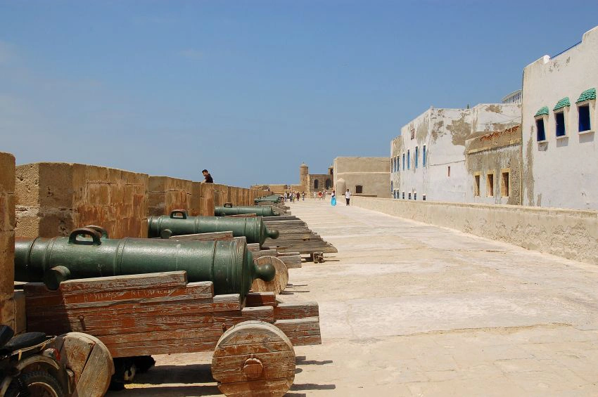 img_element_12595_i-cannoni-di-essaouira