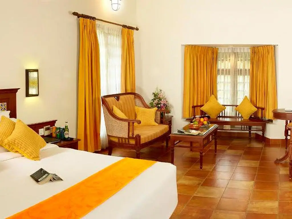 Kumarakom_Eastend_Lakesong_Resort__double_room