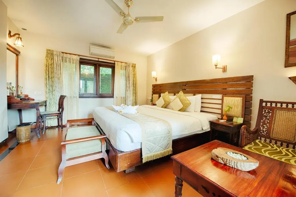 Kumili_Greenwoods_Resort_room