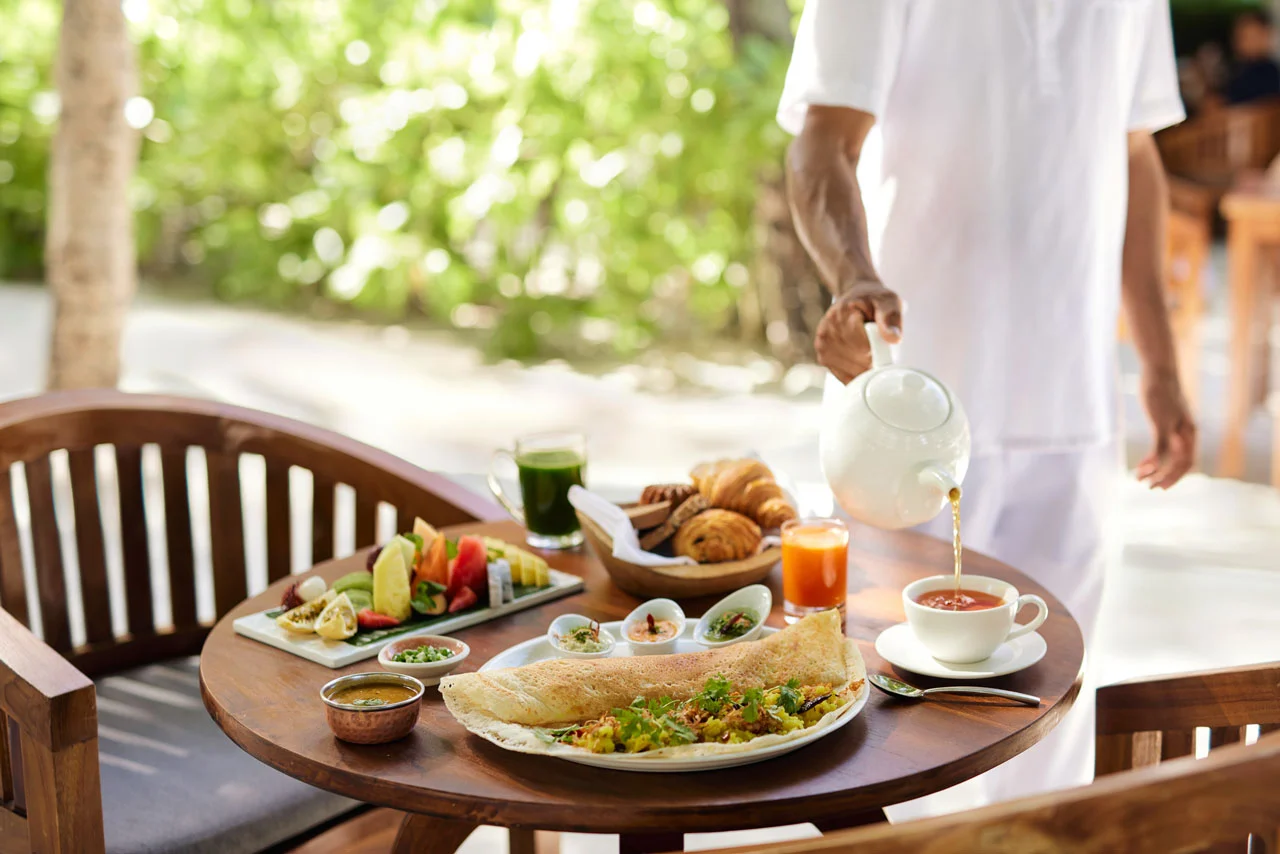 Lux_Maldives_Resort_breakfast