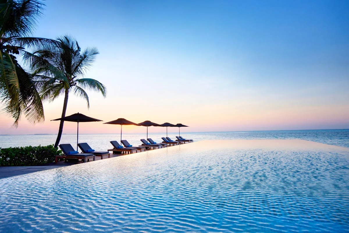 Lux_Maldives_Resort_sunset