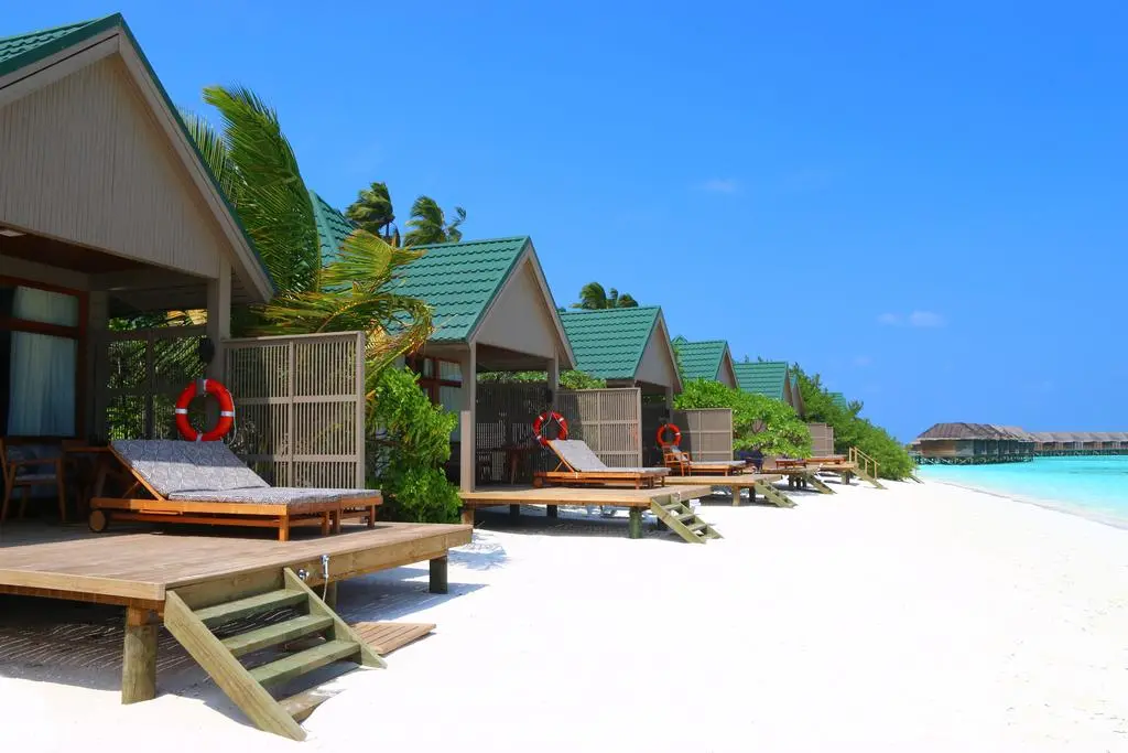 Meeru Island Resort & Spa, beach villas