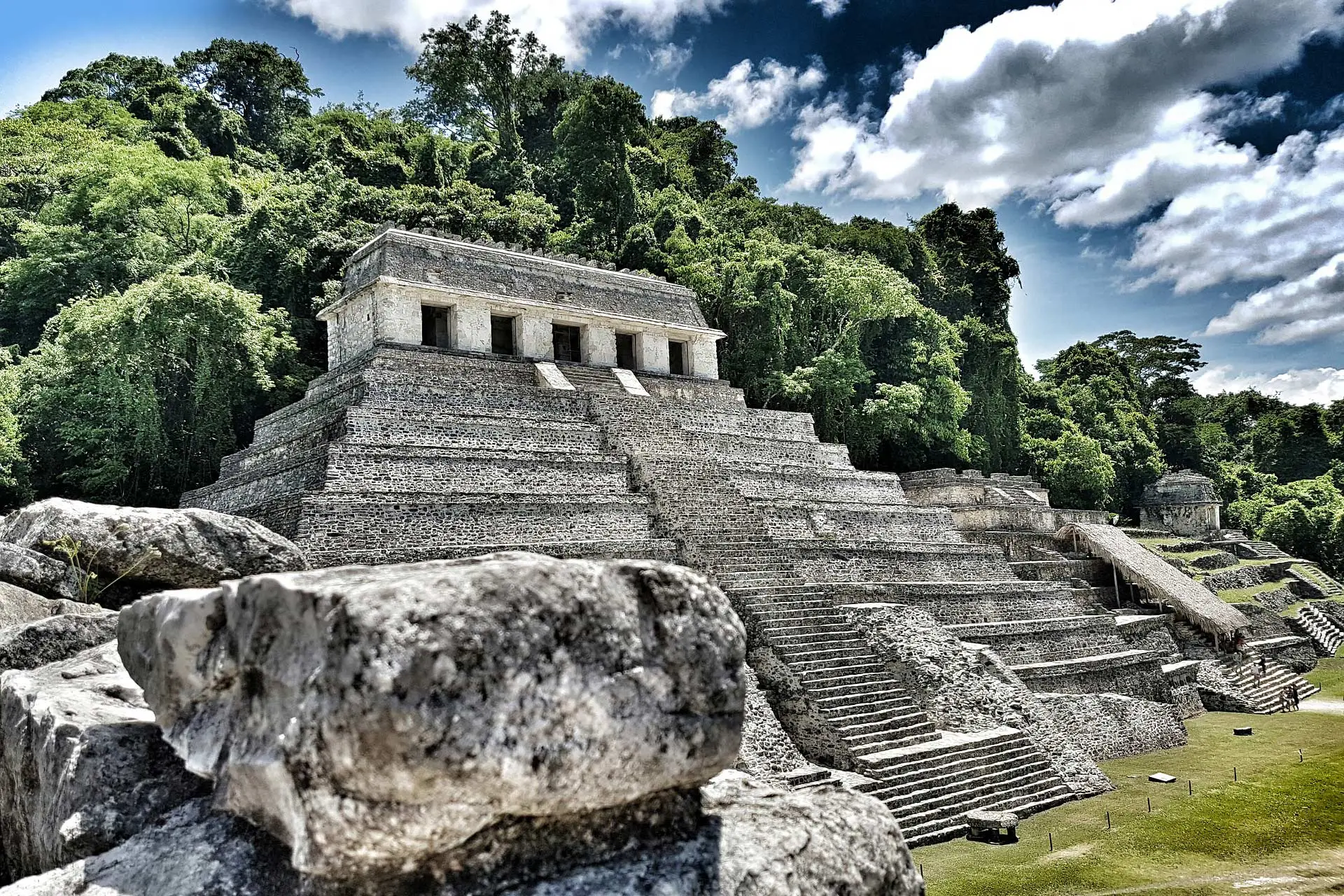 mex-palenque-pyramid-1920b