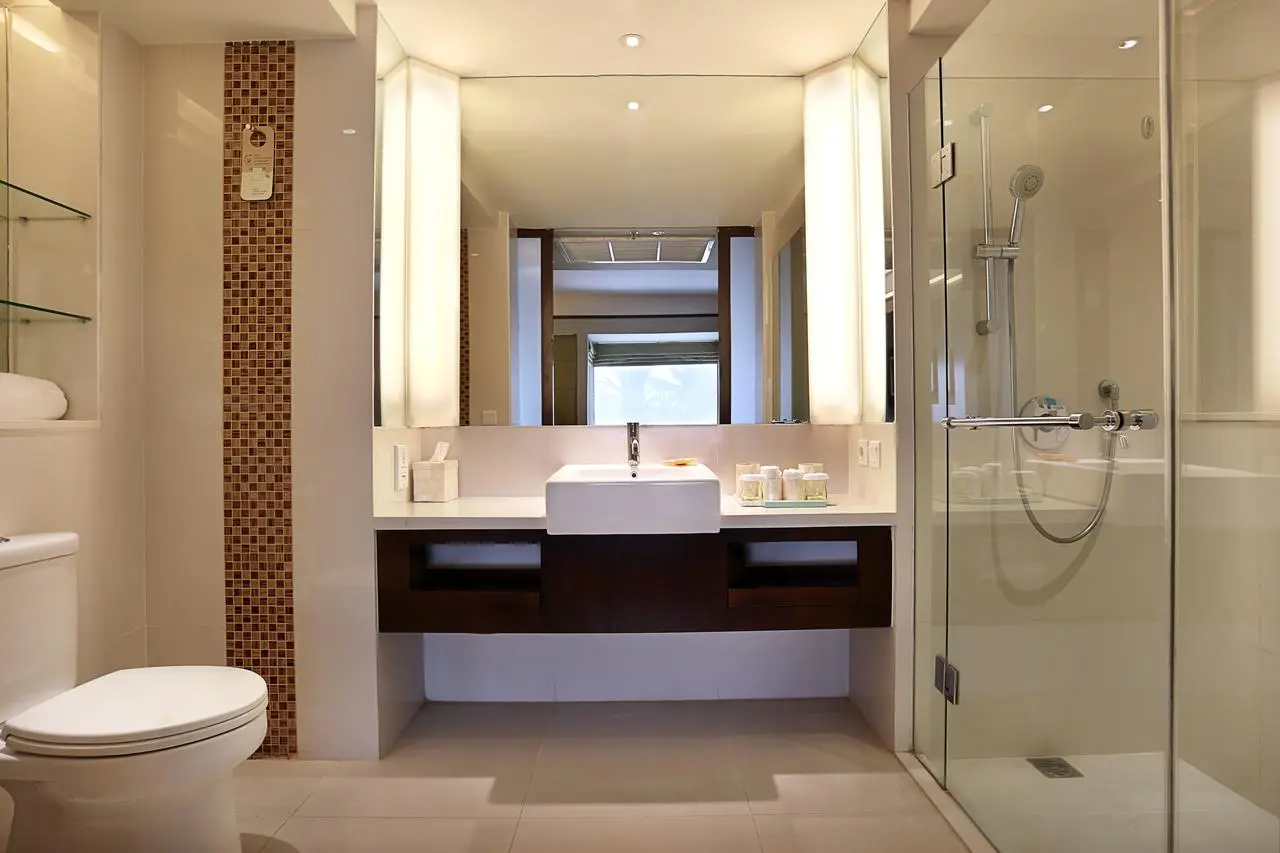 novotel_lombok_-_bathroom