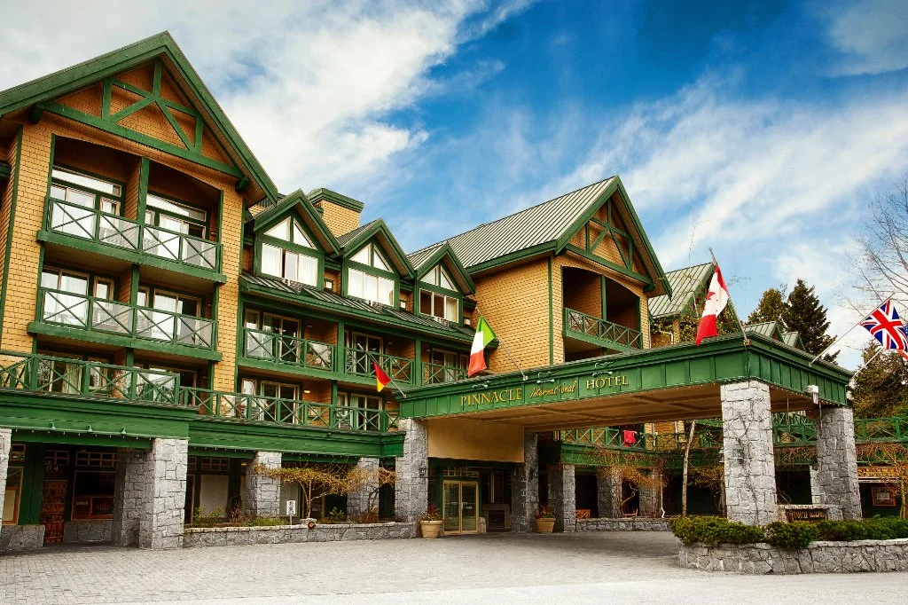 pinnacle-hotel-whistler01