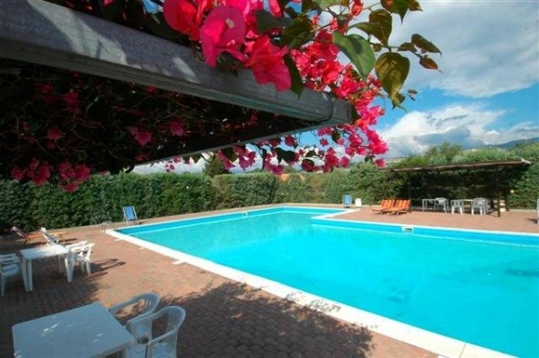 Piscina_agriclub_Le_Giare