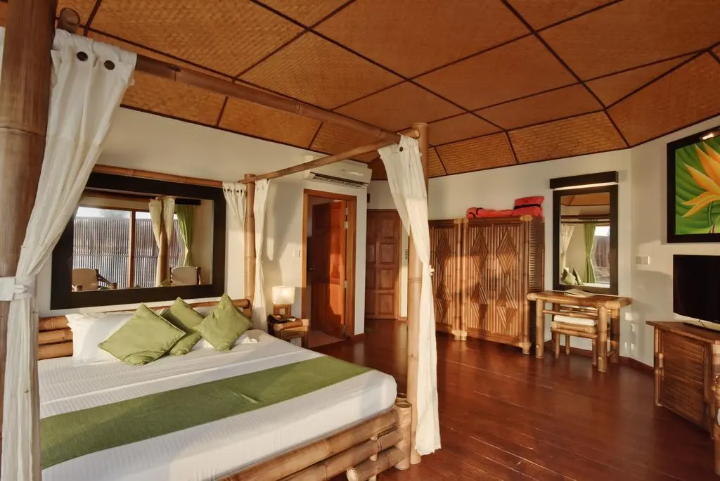 Safari Island Resort, interno bungalow