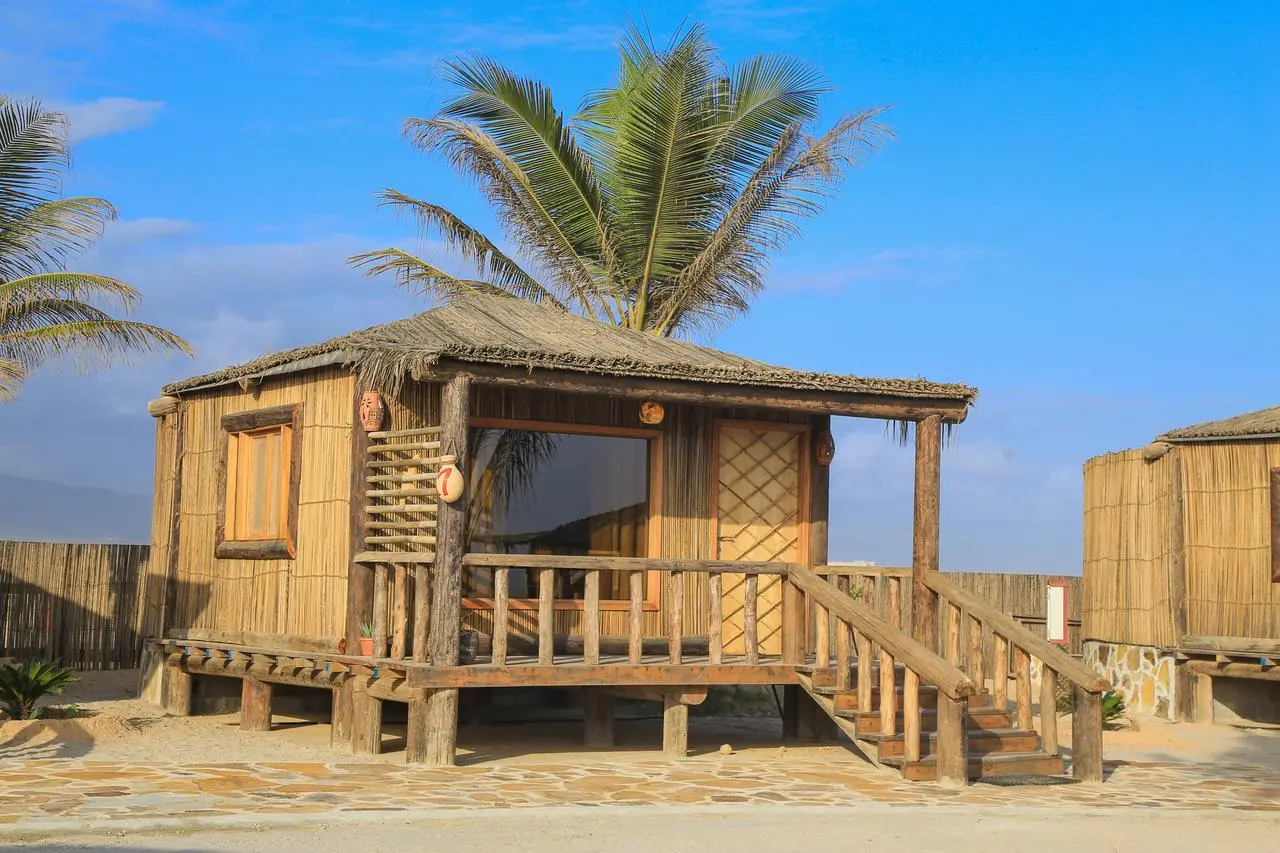 Salalah_-_Souly_Eco_Lodge_bungalow_view