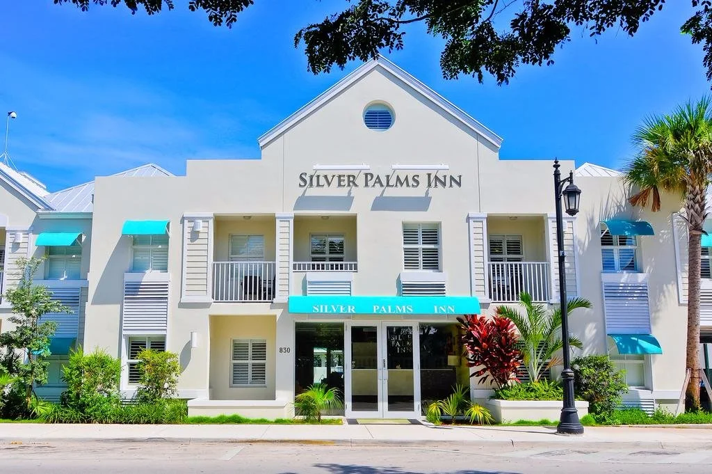 silver-palms-inn001