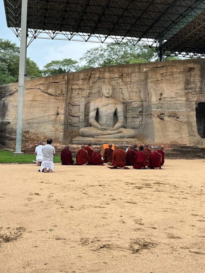 sri_lanka_meditazione