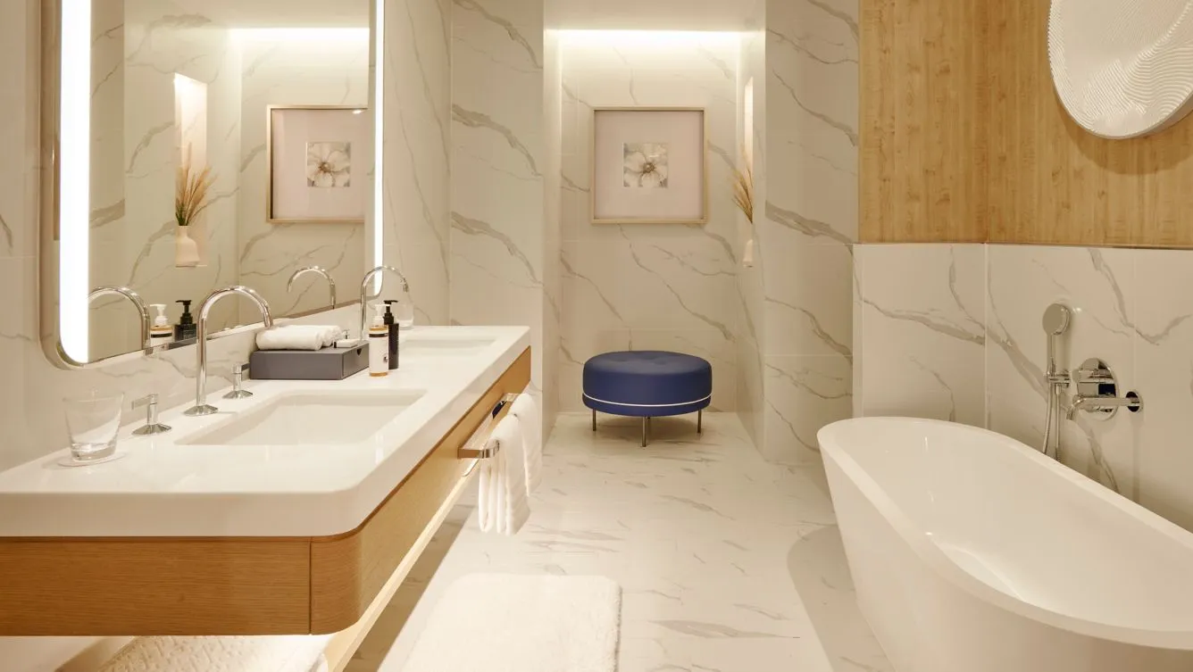 st_regis_bathroom