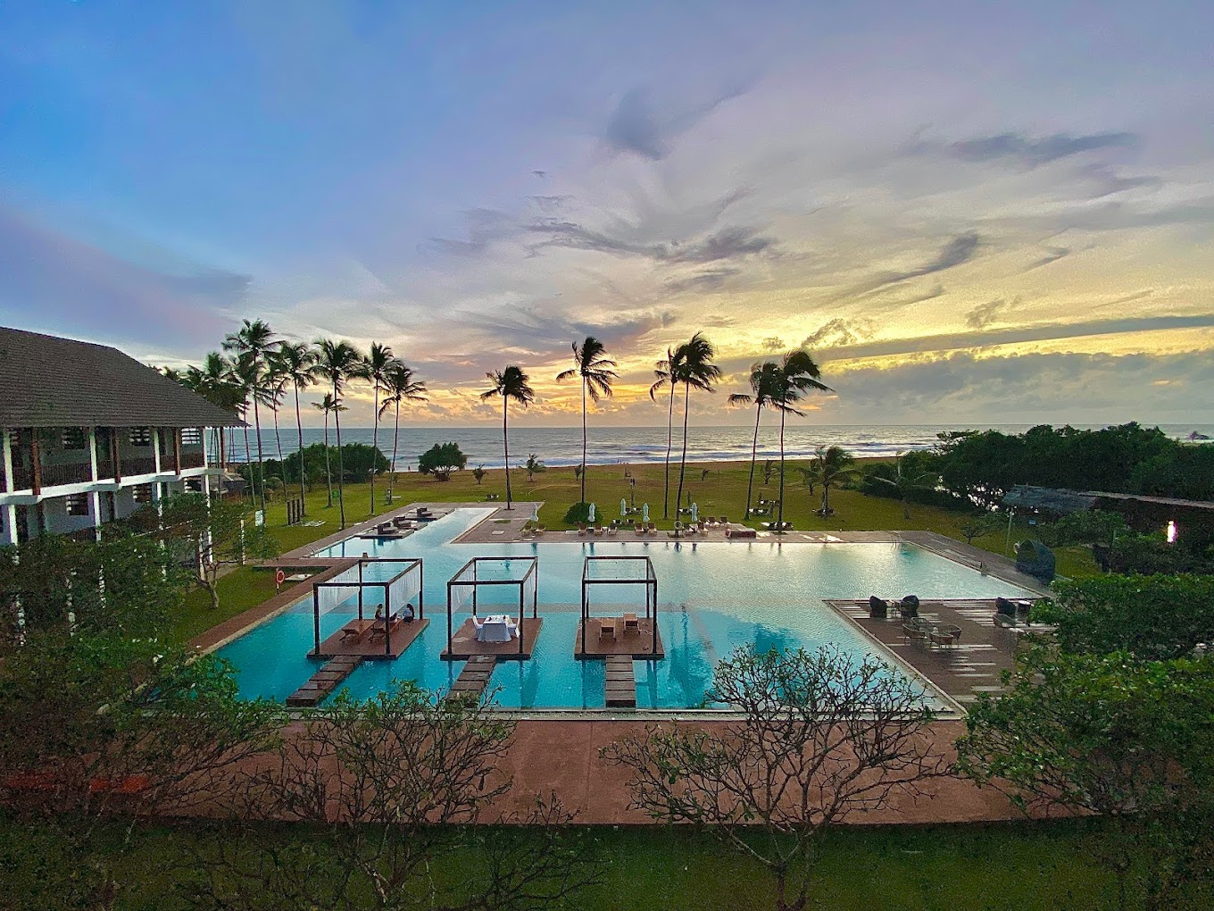 Suriya_Resort_pool_view