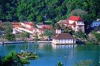 Kandy, il lago