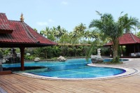 bhuwana_hotel_pool1