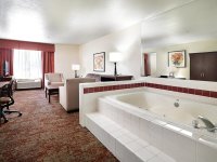 crystal-inn-hotel-suites11