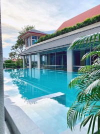 krungsri_river_hotel_pool