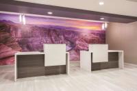 La Quinta Inn & Suites, Reception