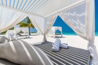 Lux_Maldives_Resort_beach