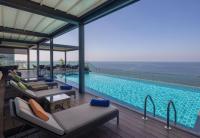 Radisson_Hotel_Colombo_pool