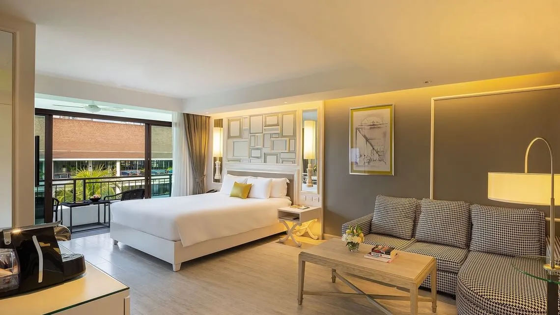 U_Sathorn_Hotel_deluxe_corner_room