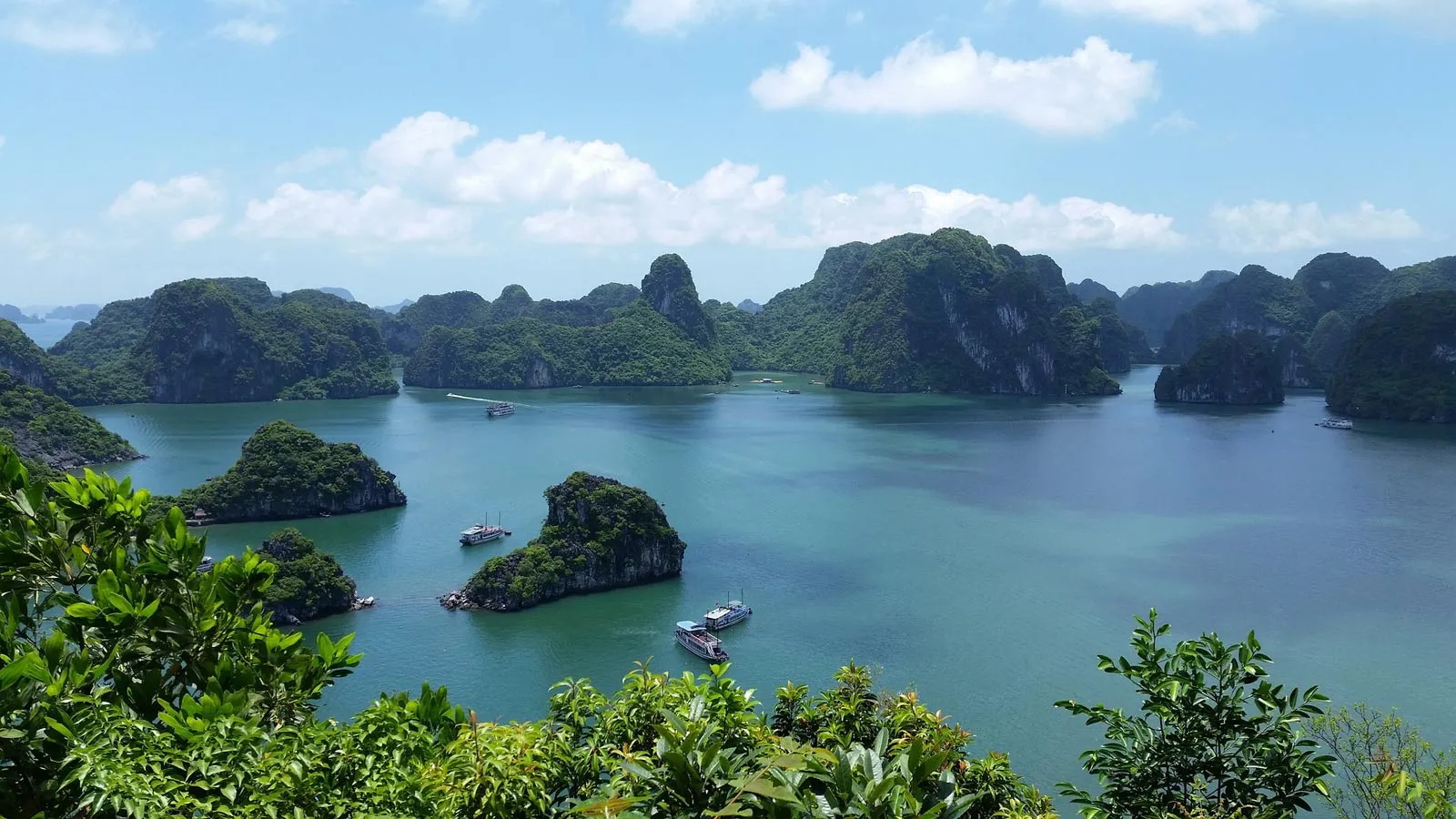 vietnam-halong-bay-1600