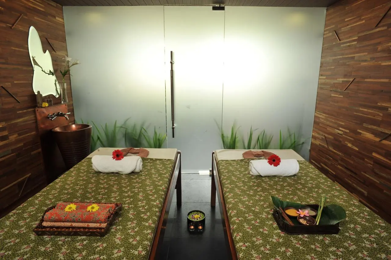 yogyakarta_prime_plaza_-_massage